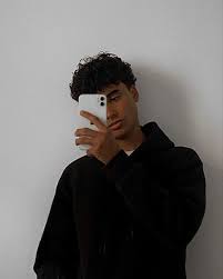 <strong>Kevin L.</strong>